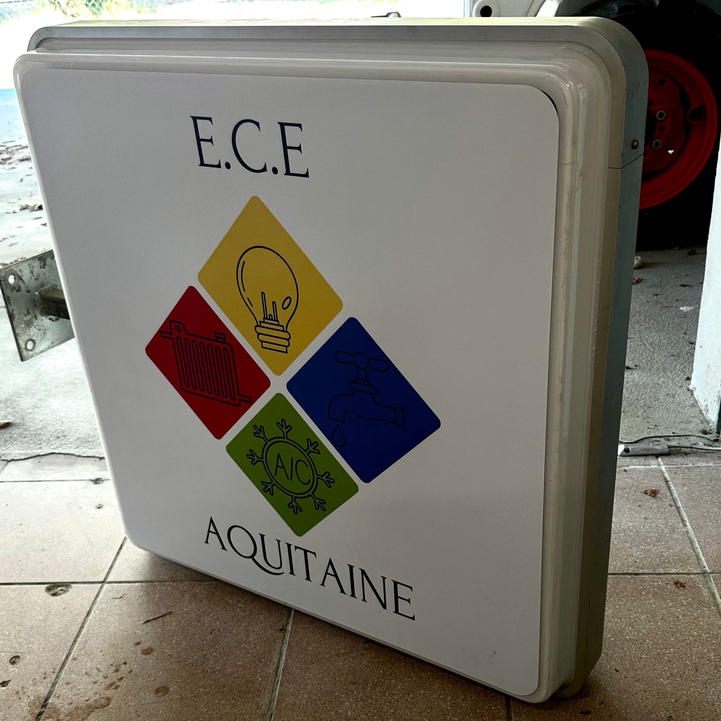 Sticker découpé à la forme